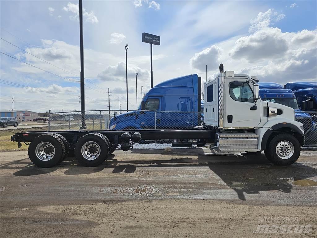 Western Star 47X Chassis Cab trucks
