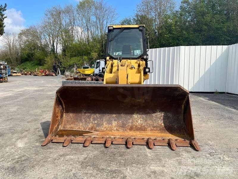 CAT 953C2 Crawler loaders