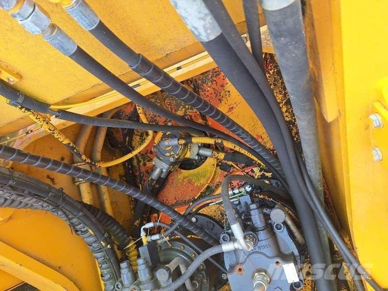 Doosan 520 Long reach excavators