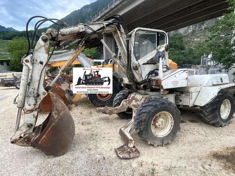 Mecalac 8CXI Wheeled excavators
