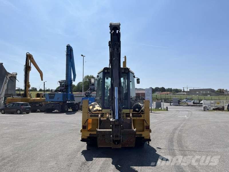 Volvo BL71 Backhoe