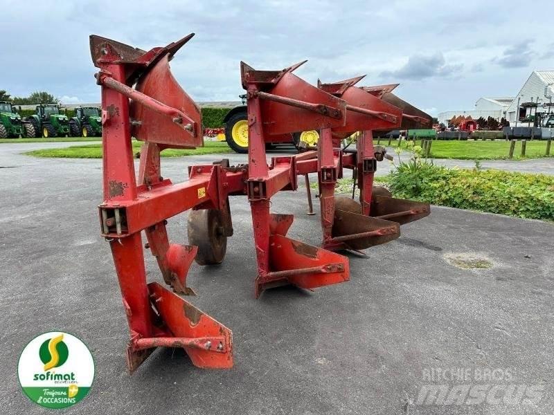 Naud RN304 Ploughs