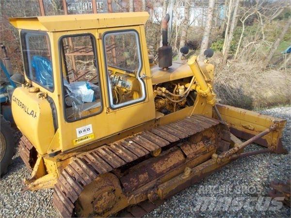 CAT D4D Crawler dozers