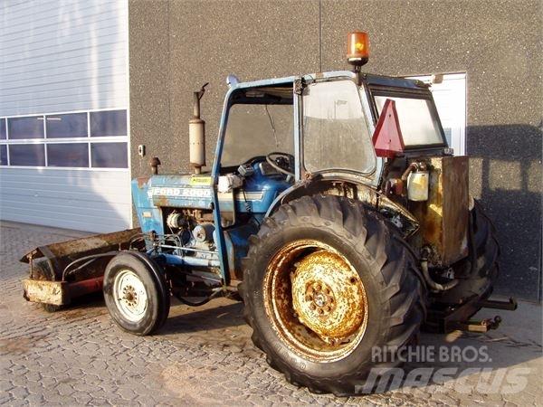 Ford 2000 Tractors