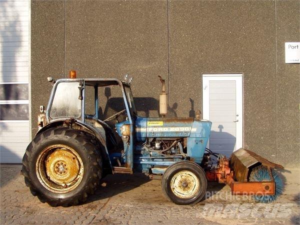 Ford 2000 Tractors