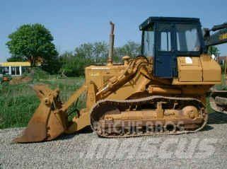 Komatsu D53S Crawler loaders