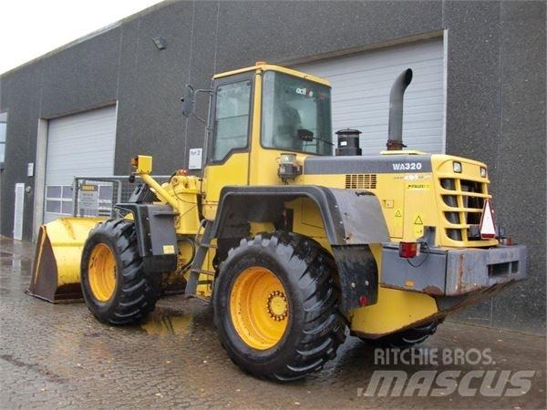 Komatsu WA320 Wheel loaders