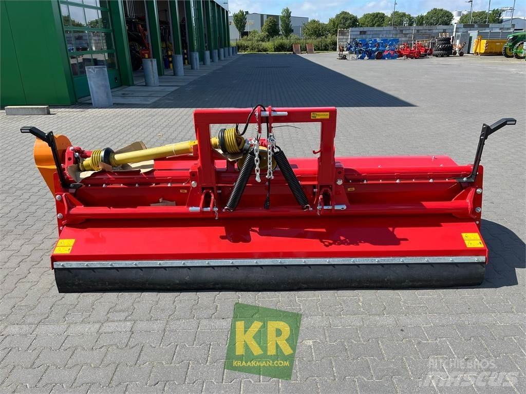 Dücker UM Pasture mowers and toppers