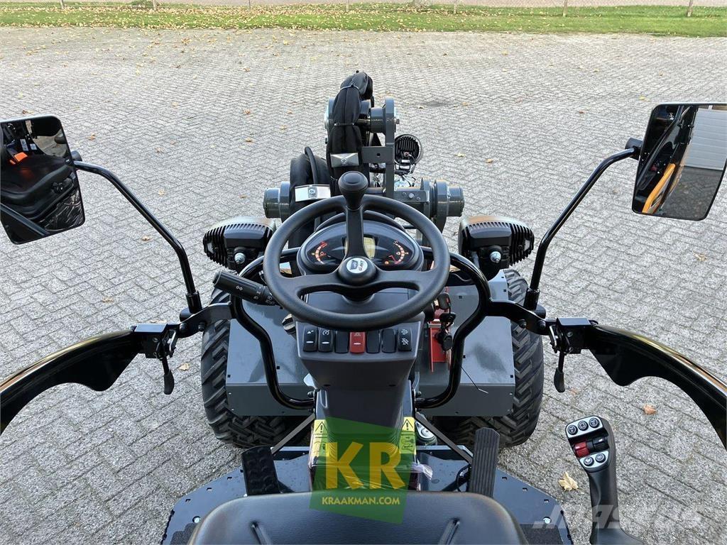 GiANT G2700 HD+ Front loaders and diggers