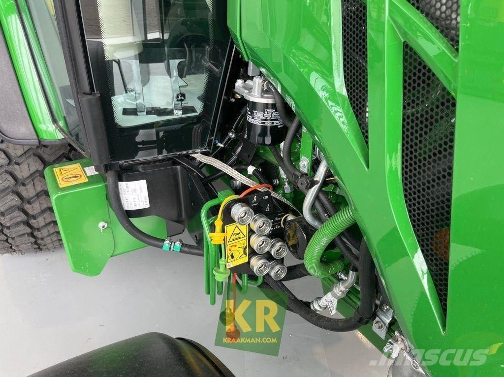 John Deere 4066R Compact tractors