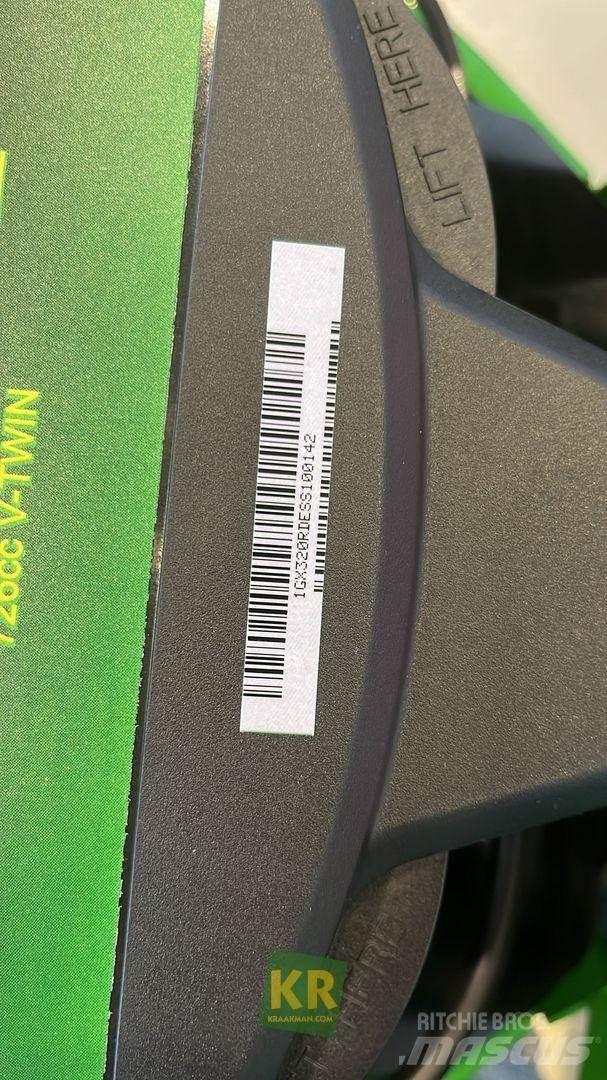 John Deere Z320R Riding mowers