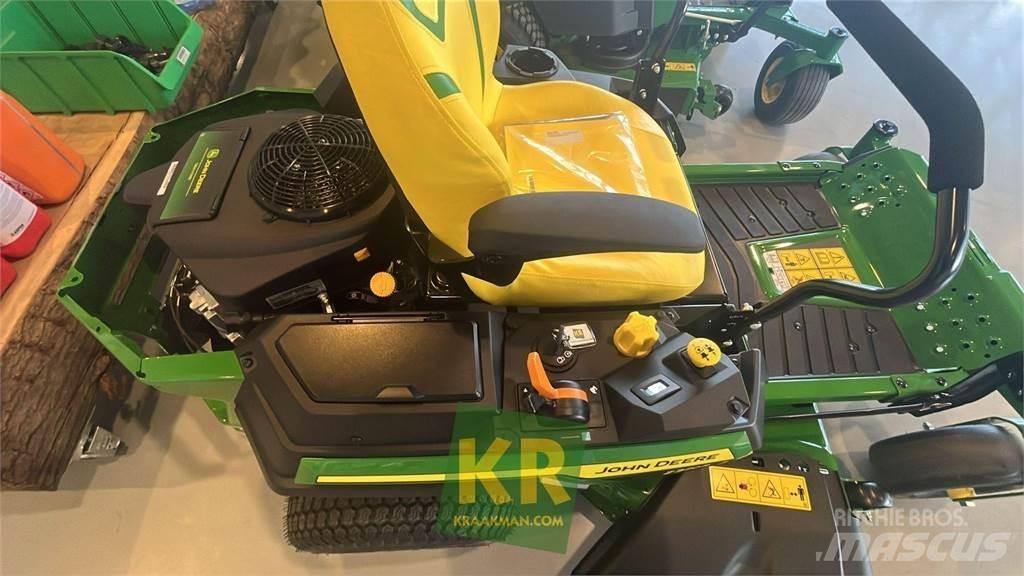 John Deere Z320R Riding mowers