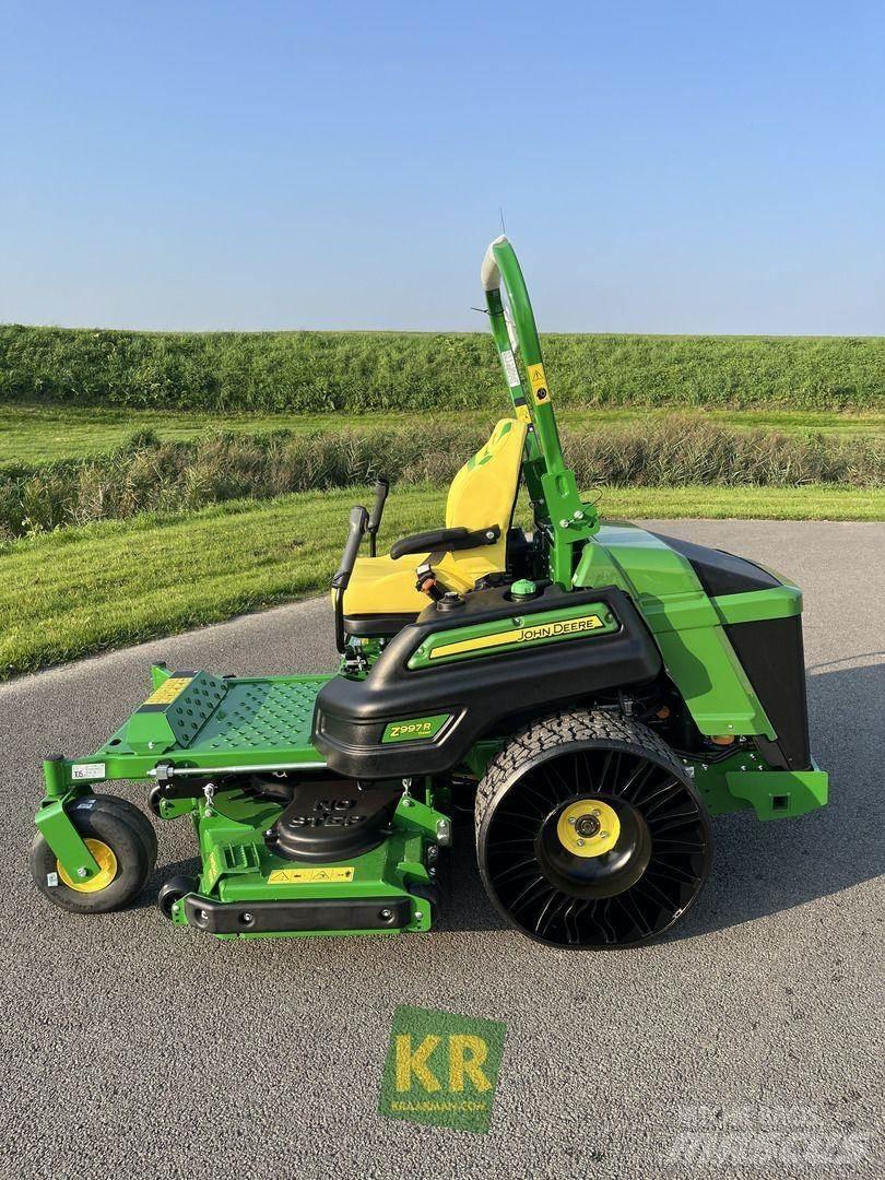 John Deere Z997R Riding mowers