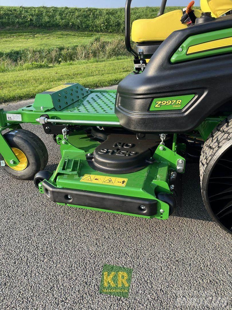John Deere Z997R Riding mowers