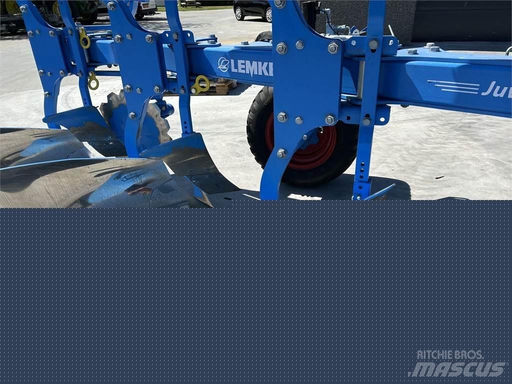 Lemken Juwel 8 Ploughs