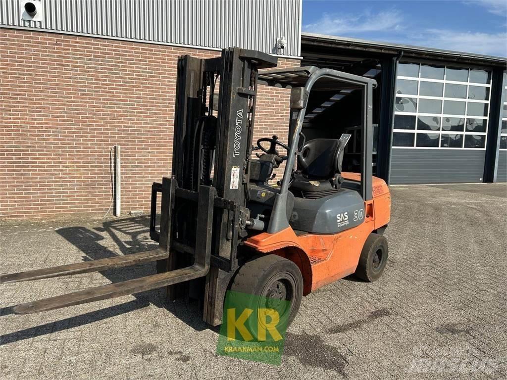 Toyota 02-7FDJF35 Telehandlers