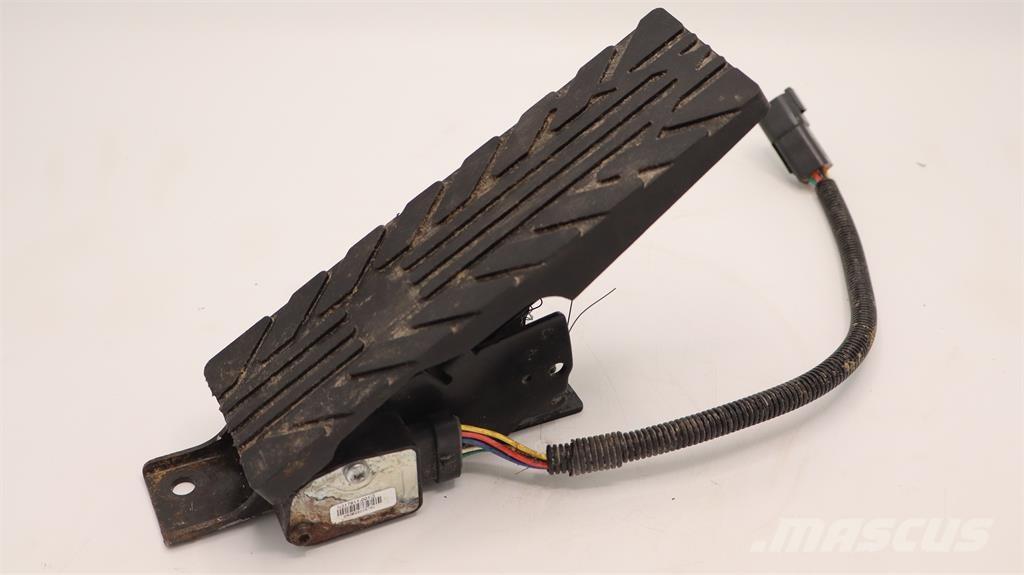 Volvo GASPEDAL Cabins and interior