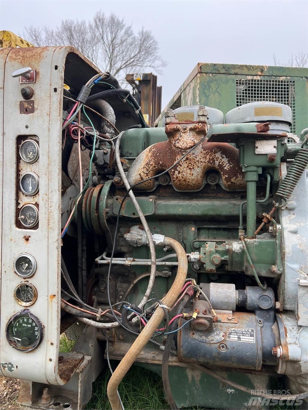 Detroit 353 Engines