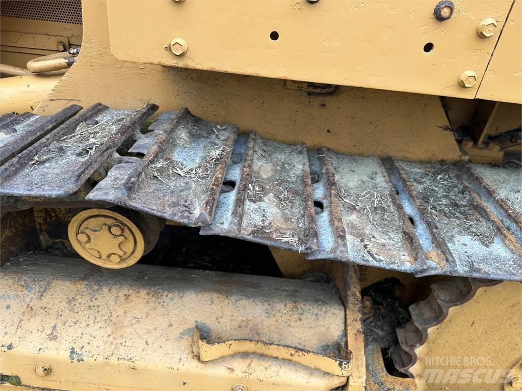 CASE 1155D Crawler loaders