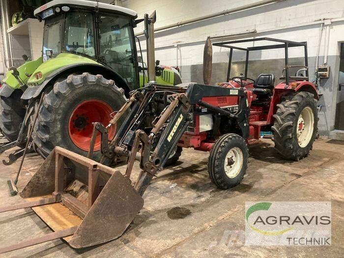 Case IH IHC 633 Tractors