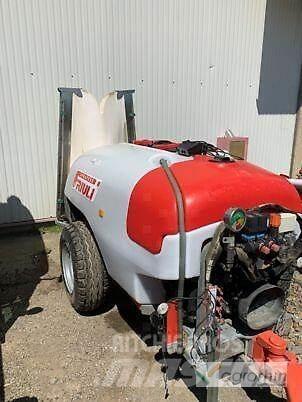  DIA 1000/7 Trailed sprayers