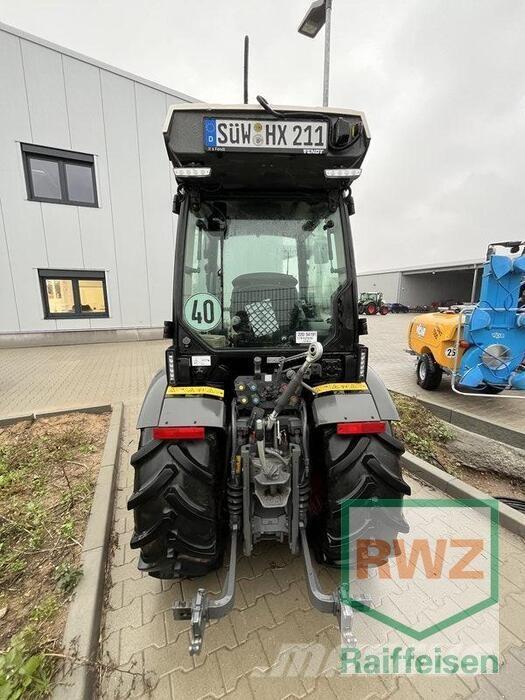 Fendt 211 V Vario Gen3 Tractors