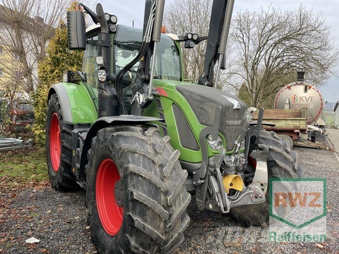 Fendt 718 Vario Tractors