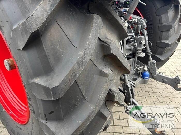 Fendt 826 VARIO S4 Tractors