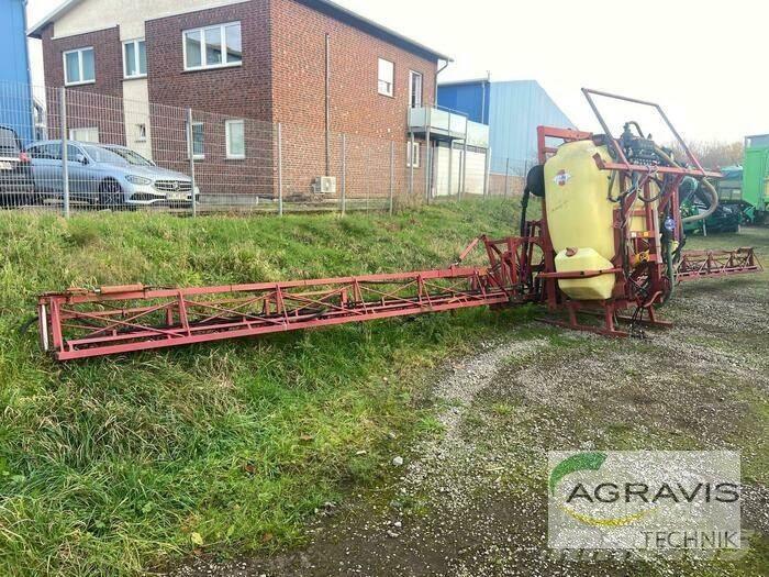Hardi MEGA 1000 LTR. Trailed sprayers