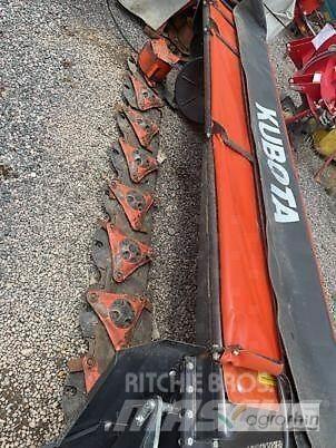 Kubota DM2028 Mowers