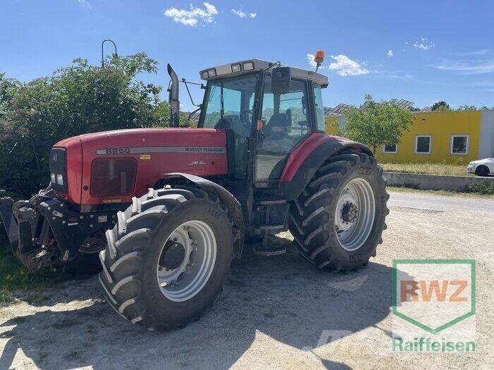 Massey Ferguson 8250-4 Tractors