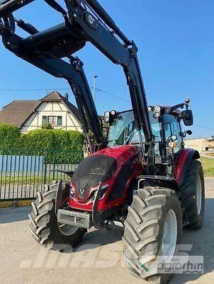 Valtra A115 H4 Tractors