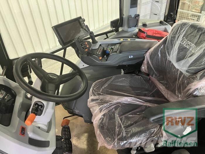 Valtra G125EV Tractors