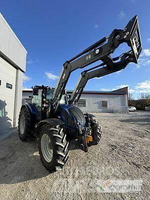 Valtra N134A Tractors
