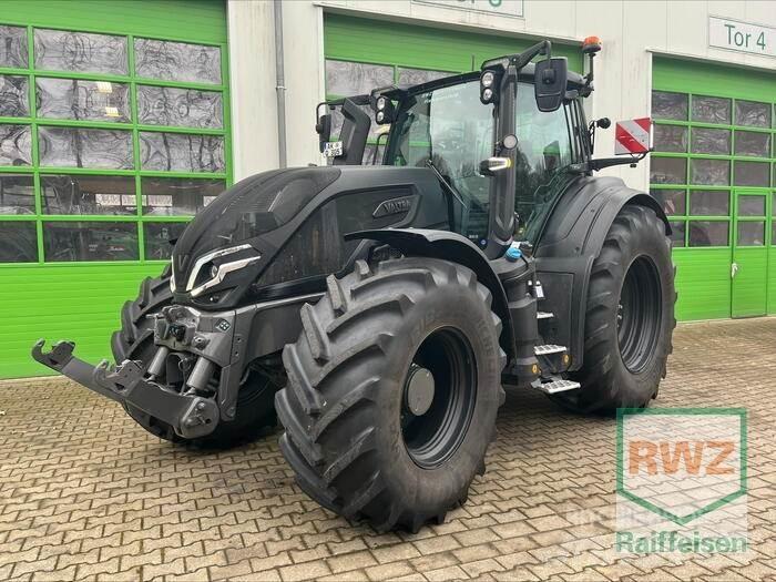 Valtra Q305 Tractors