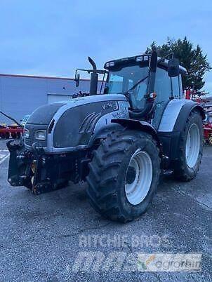 Valtra T172 HITECH Tractors
