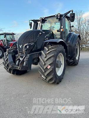 Valtra T254V Tractors