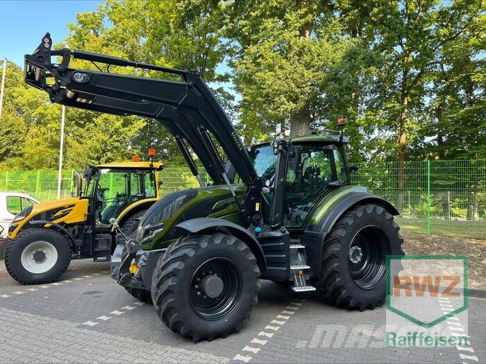 Valtra T255Versu Tractors