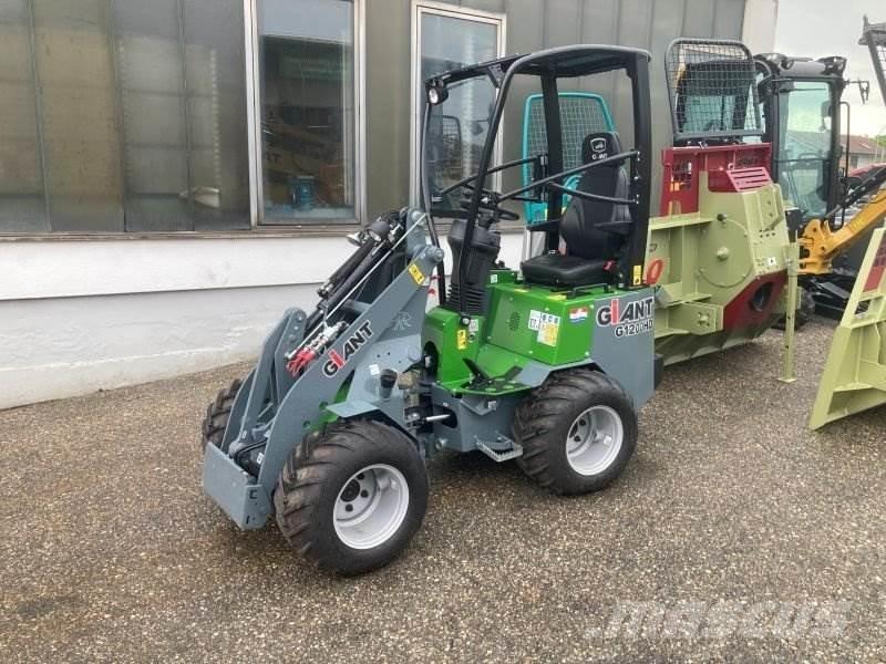 GiANT G 1200 Skid steer loaders
