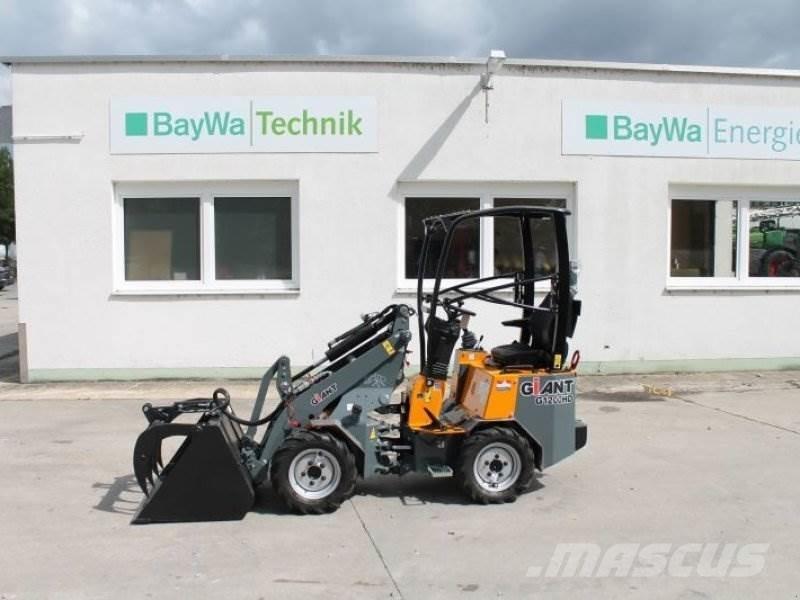 GiANT G 1200 Skid steer loaders