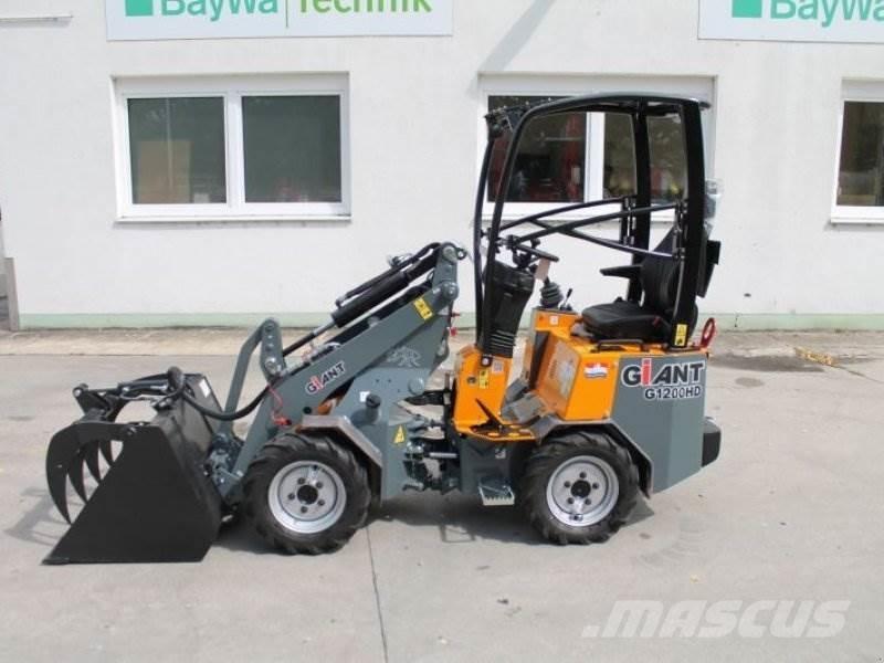 GiANT G 1200 Skid steer loaders
