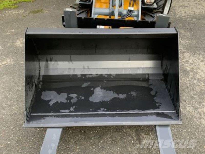 GiANT G1200 HD Skid steer loaders