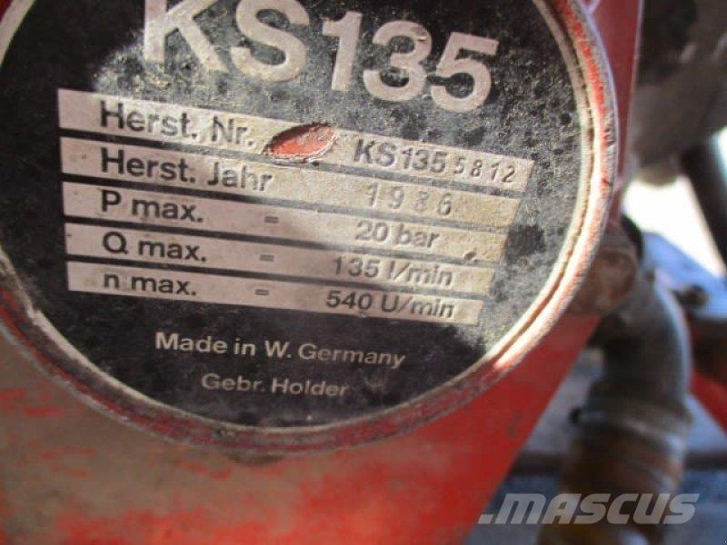  IS 600 #995 Manure spreaders