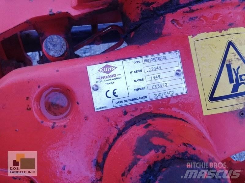 Kuhn MM 112 Ploughs