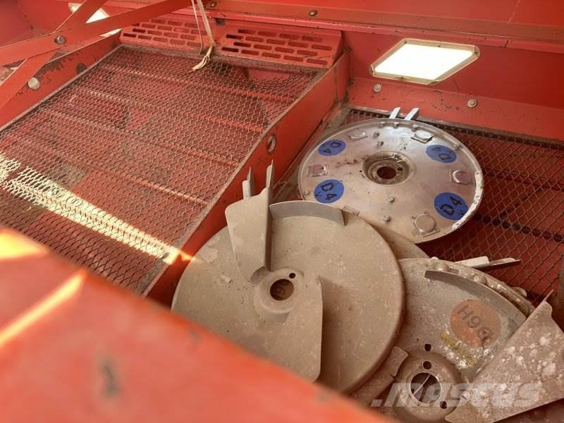 Rauch AXERA H Manure spreaders