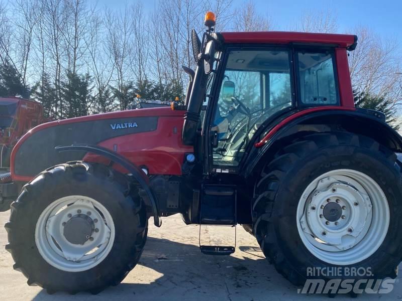 Valtra T153 H Tractors