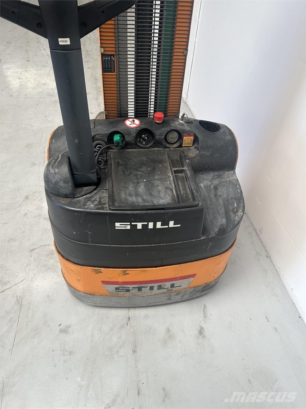 Still EGV 10 Pedestrian stacker