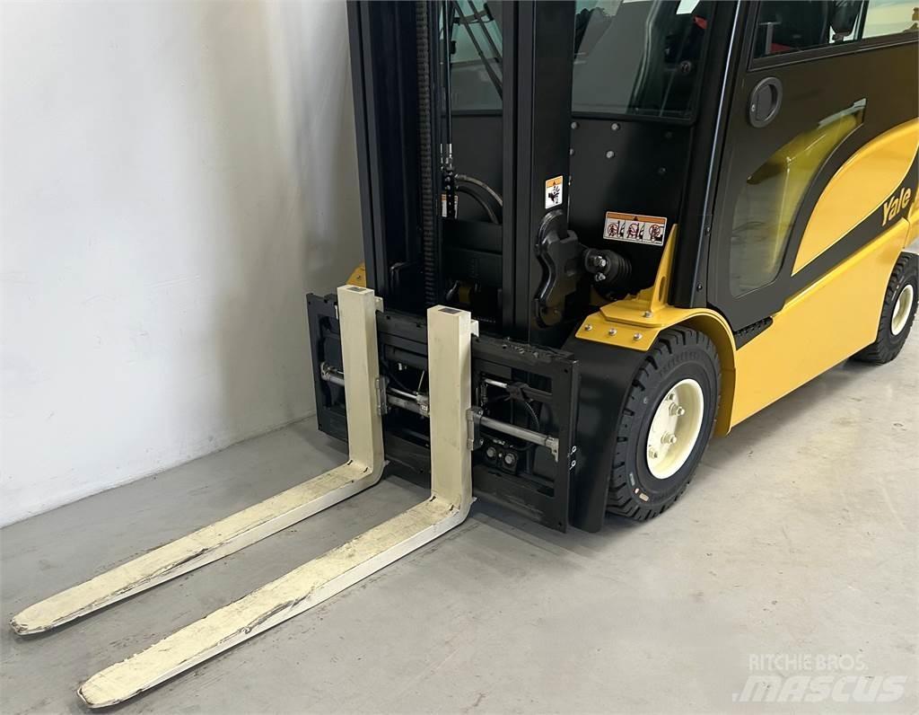 Yale ERP30VL (LWB) Electric forklift trucks