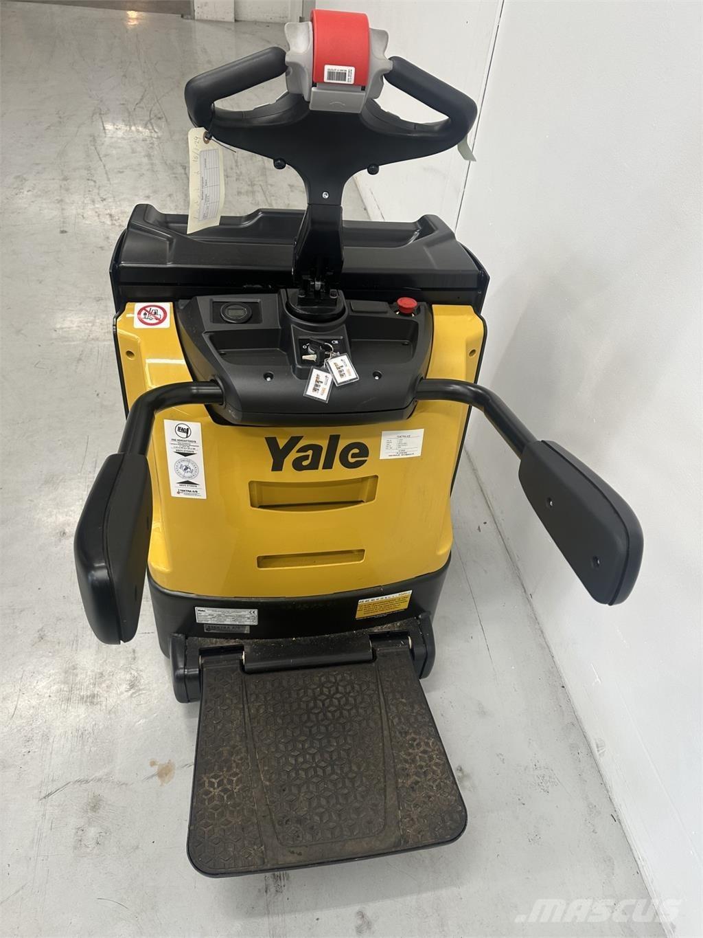 Yale MP20X-E843 Low lift with platform