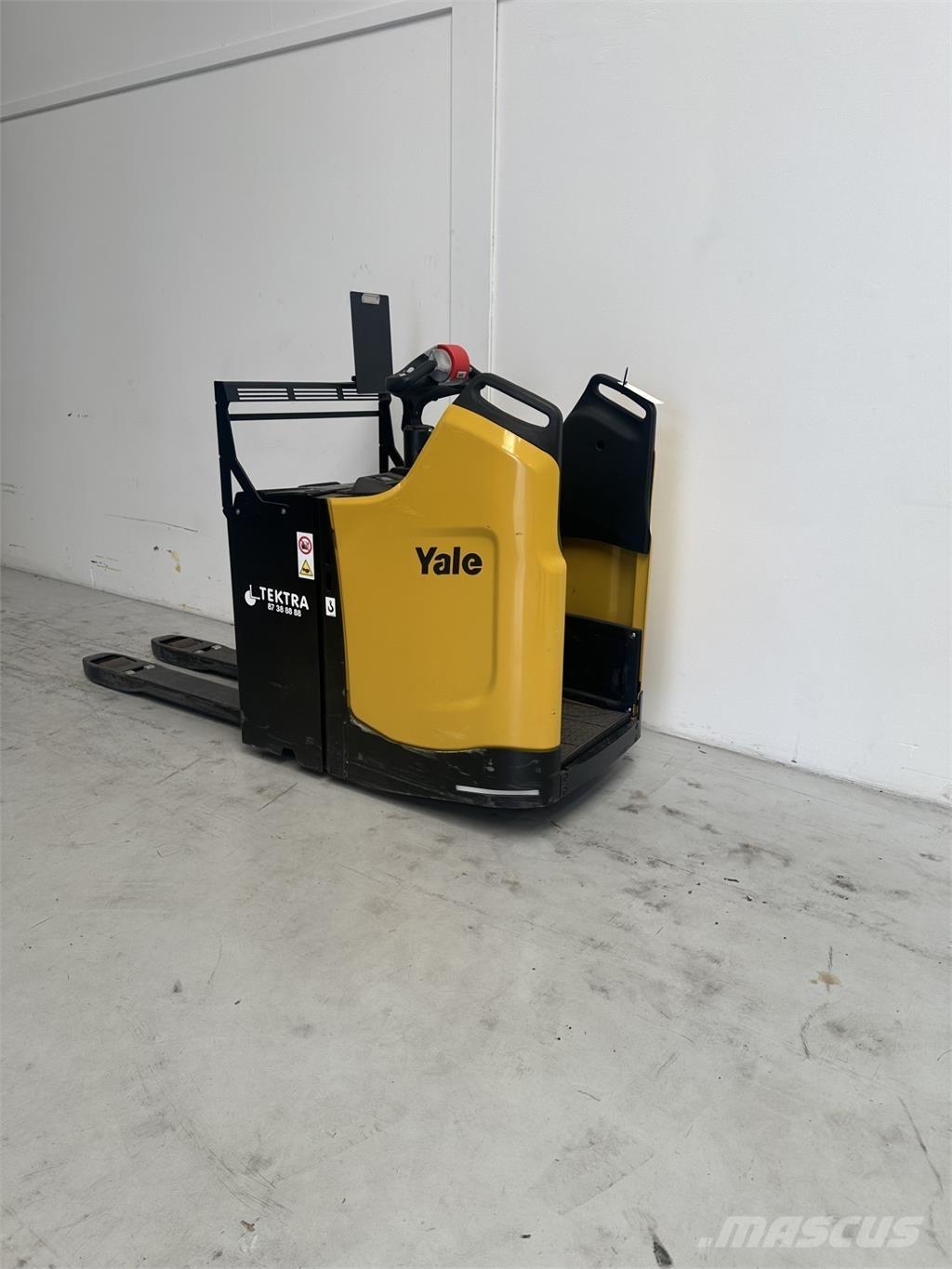 Yale MP20X-E843 Low lift with platform